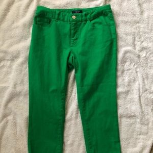 💥REDUCED💥NWOT GREEN CHAPS JEAN CAPRIS